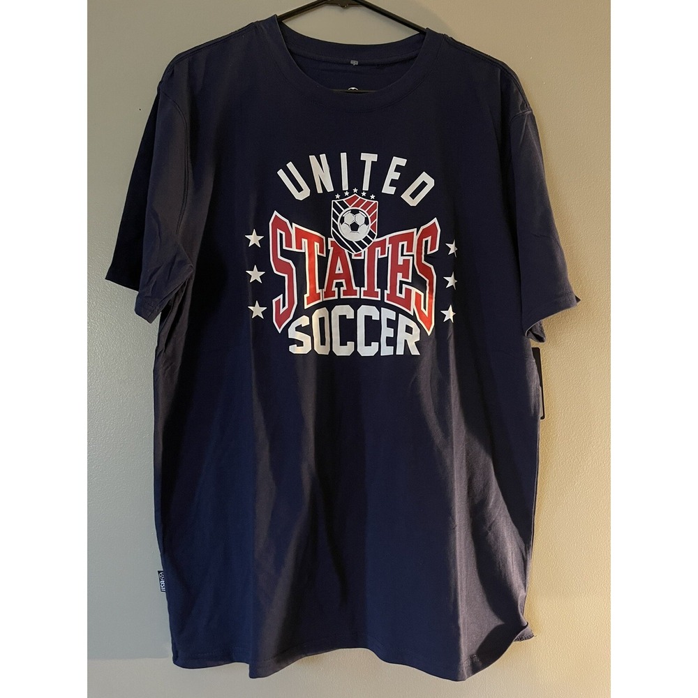 USA Men's Soccer T-shirt Size Large Blue training USA with soccer logo